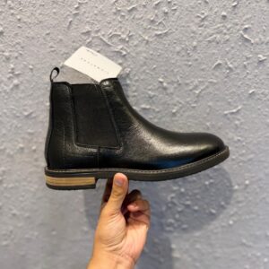 Signature Clarks Premium Chelsea Boots